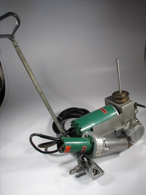 Leister variant hot air automatic flooring/roof welder