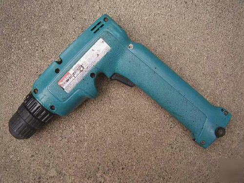 Makita cordless driver drill 6095D with case 9.6VOLT 