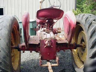 Massey harris tractor model 44 (1948)