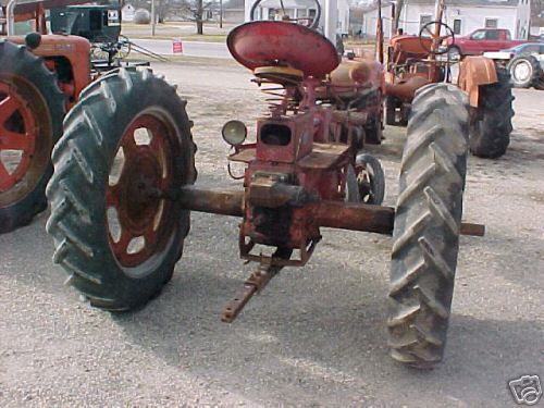 Farmall c tractor,,antique tractor,old tractor