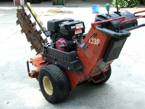 1998 ditch witch 1030 walk behind trencher, 11HP honda