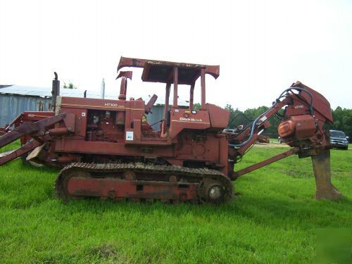 Cable plow-ditch witch ht 100 with vp 110 vibrator plow