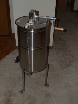 Dadant M00390 junior bench honey extractor , with stand