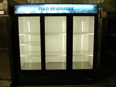 True gdm-72 glass door merchandiser refrigerator cooler