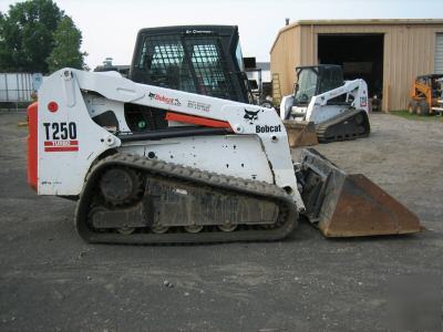 Bobcat T250 skidsteer, yr 2005 track type skid steer