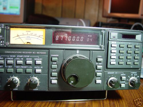 Icom R7000 receiver with rc-12 remote control excellent