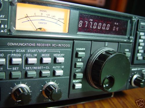 Icom R7000 receiver with rc-12 remote control excellent