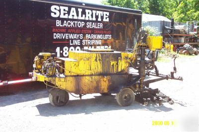 Asphalt-sealcoating-sealing-system 