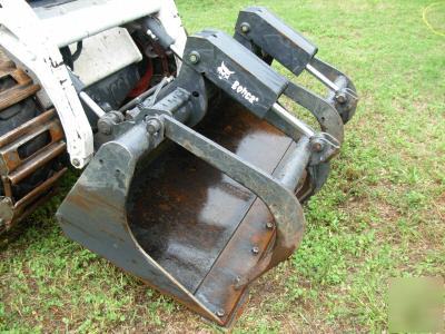 Bobcat 66'' industrial grapple bucket skid steer 