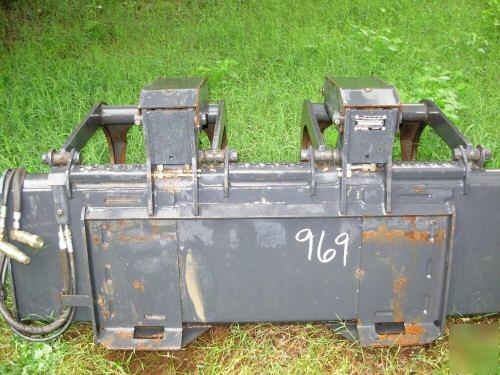 Bobcat 66'' industrial grapple bucket skid steer 