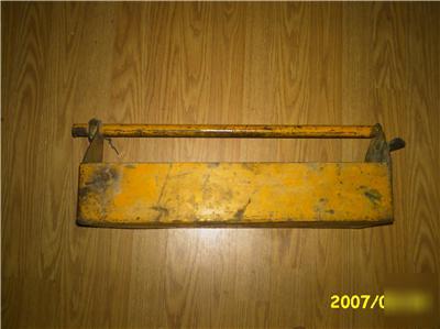 Metal tool tote/tray/box...take-along...nice cond... 