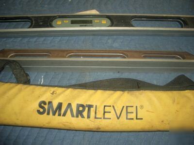 Teak wedge smart level w/ digital torpedo smartlevel 