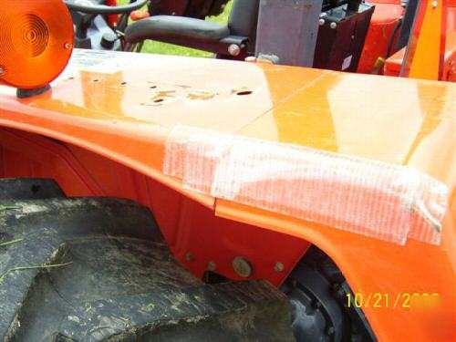 M4900 kubota 4WD w/loader & bale spike