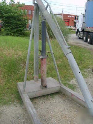 ......engine hoist...........................no 
