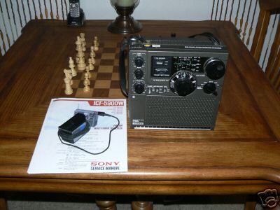 Sony icf-5900W shortwave portable **very nice**