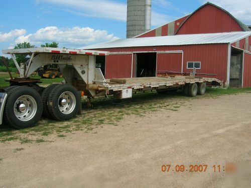 37 +8 fleetneck gooseneck/5TH wheel semi or pickup trck