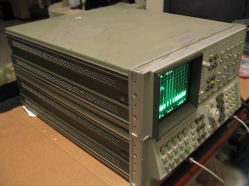 Hp 8568B spectrum analyzer 1.5GHZ opt E44, H44 & H96