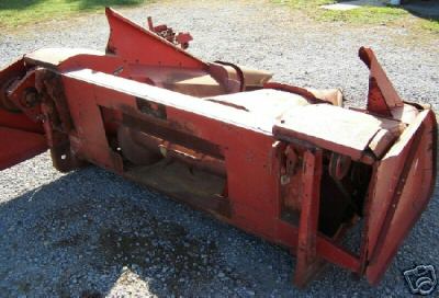 Massey ferguson mf corn head, model 24 - 2 row