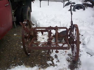 Antique vintage johndeere land plow