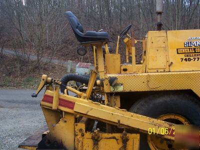 Asphalt paver 1980 blaw-knox pf-115