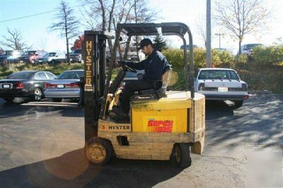 Forklift hyster 5000LB treaded drive tires electric 