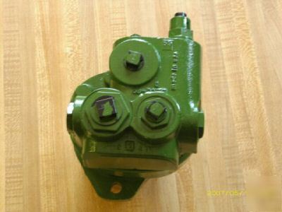 John deere 1010 tractor hydraulic power steering pump