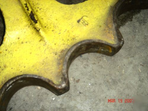 John deere 40C drive sprocket p/n TE235Y