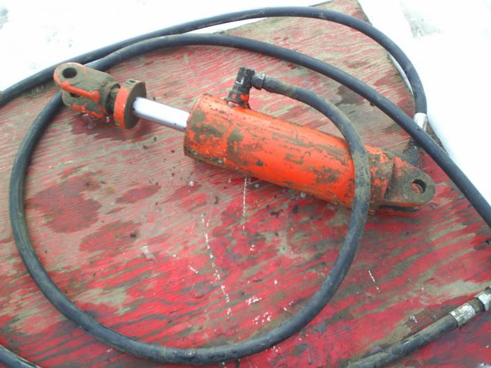 Original case tractor hydraulic cylinder