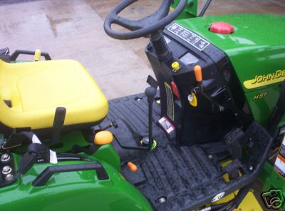 2004 john deere 2210 utility tractor 66HRS.