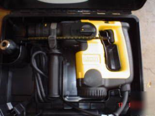 Dewalt D25304K r recon 1