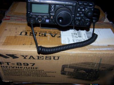 Like new ft-897 hf 6M 2M 70CM transceiver 