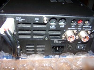 Like new ft-897 hf 6M 2M 70CM transceiver 