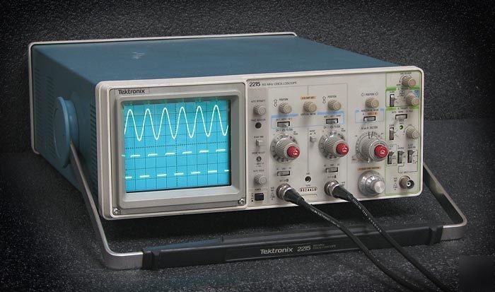 Tektronix 2215 oscillloscope w/probes/man/warr-no resv 