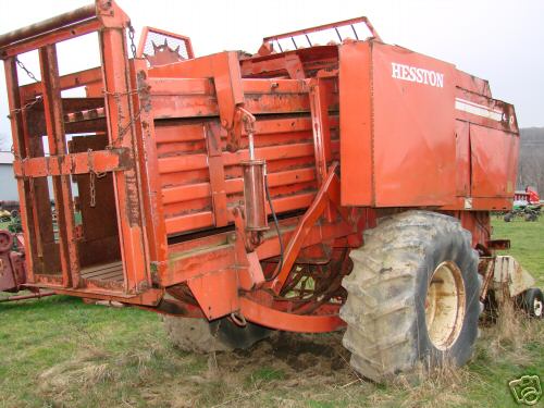 Hesston 4800 4X4X8 big square baler