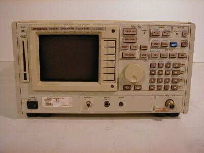 Advantest R3261C 9 khz to 2.6 ghz spectrum analyzer