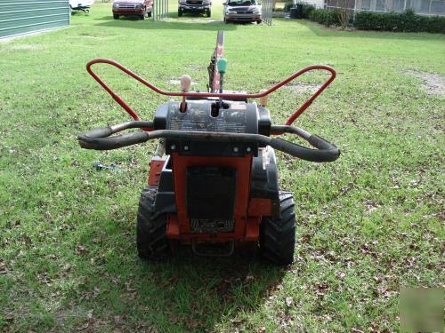 Ditch witch model 1030 trencher