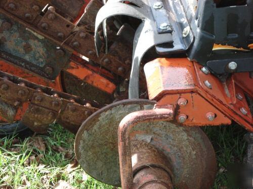 Ditch witch model 1030 trencher