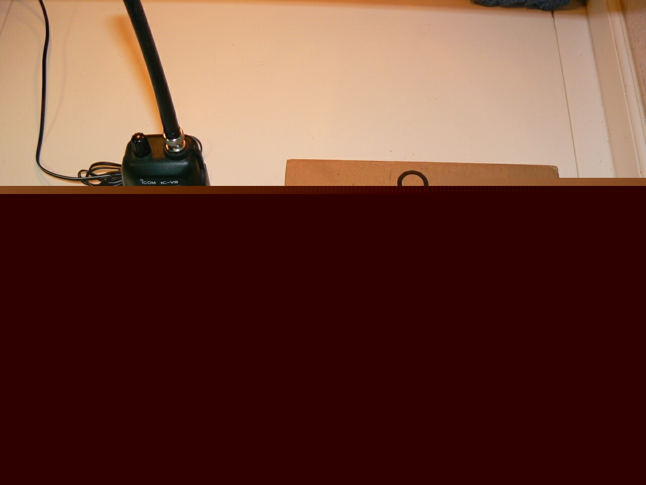 Icom ic-V8 with desk top charger bc-146