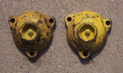 Nos unstyled john deere a, g, gp,d front hub caps, C167