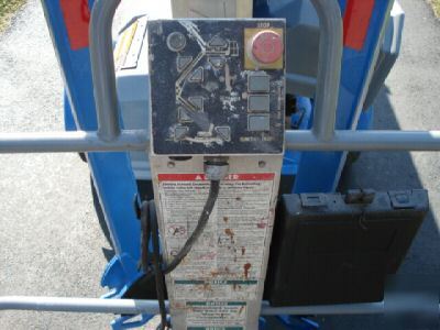 2000 genie TMZ34/19 manlift tow man boom lift aerial