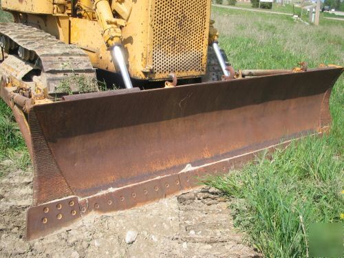 Cat D5 crawler dozer with winch