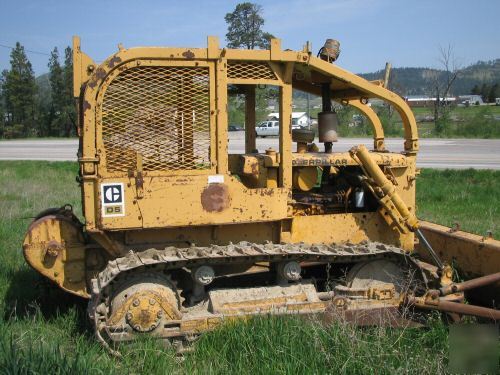 Cat D5 crawler dozer with winch