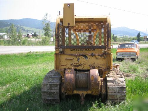 Cat D5 crawler dozer with winch