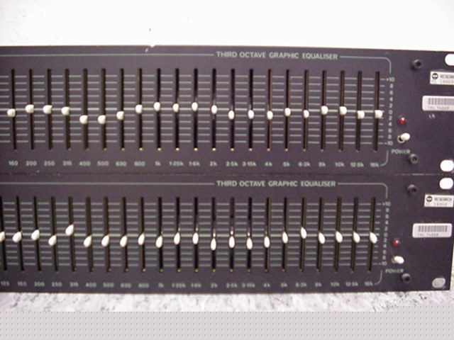 2 x jaycar 2801 third octave graphics equaliser*tested*