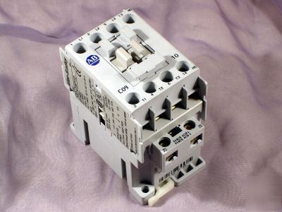 Like new allen bradley control module 100-C09-10