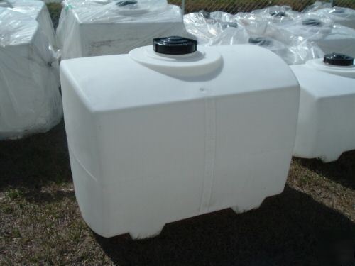 200 gal. poly / plastic spray, applicator, pco tank