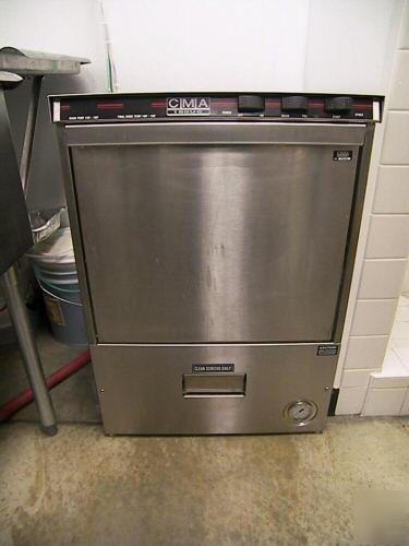 High temp undercounter dishwasher