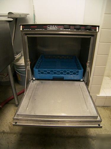 High temp undercounter dishwasher