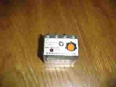 Nos cutler hammer D87XEL30 delay timer,ac or dc