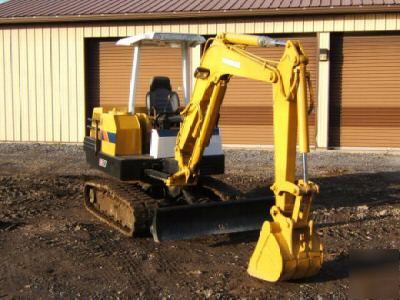 Yanmar B27 farm tractor excavator dozer